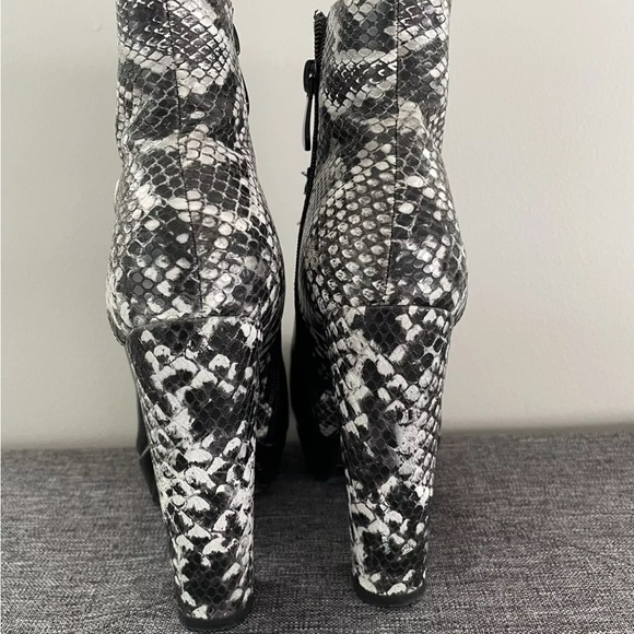 Eva Rossi Snake Print Ankle High Heel Women's Boots US Size 5 - Picture 4 of 7